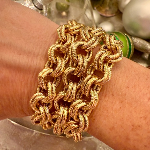 Susan Shaw Triple Strand Double Link
Chain Bracelet-Gold - Picture 4 of 8